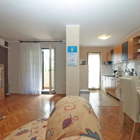 Stanko 2028 Apartment